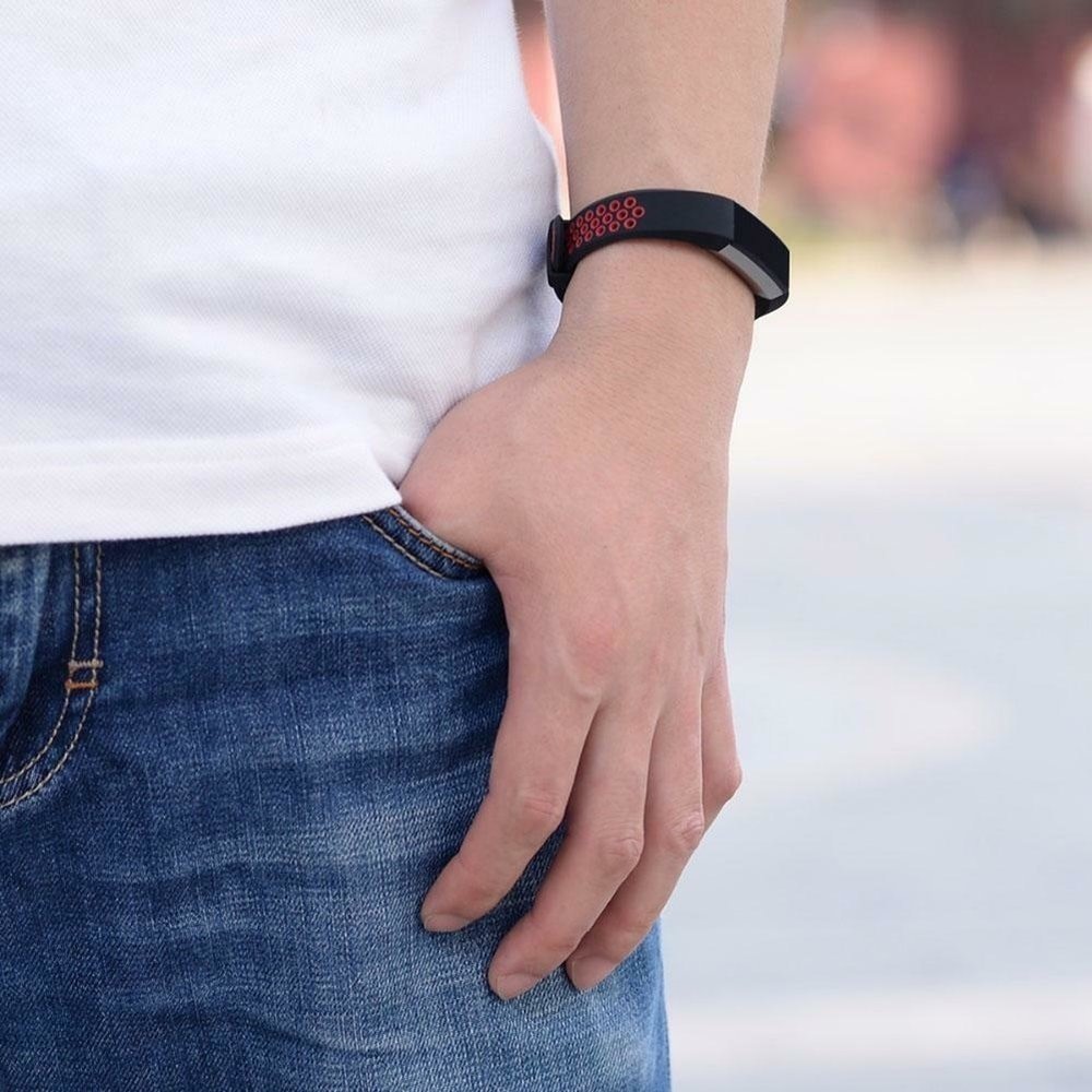 Strap-it Strap-it Fitbit Alta (HR) Sport Strap (Black/Red) Strap-it Strap-it Fitbit Alta (HR) Sport Strap (Black/Red)