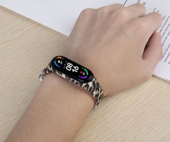 Strap-it Strap-it Lucky Leopard Xiaomi Mi Band 5/6 Strap Strap-it Strap-it Lucky Leopard Xiaomi Mi Band 5/6 Strap