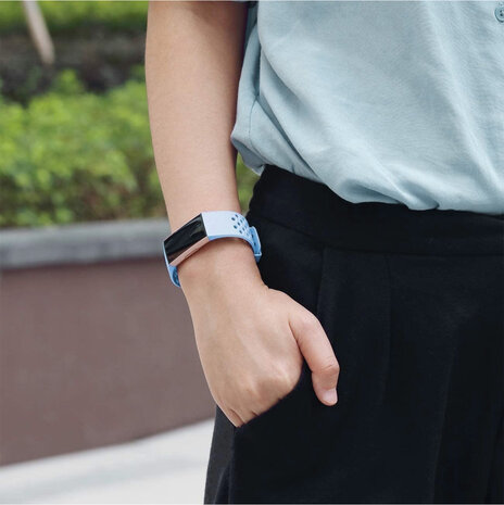Strap-it Strap-it Fitbit Charge 4 Breathable Strap (Light Blue) Strap-it Strap-it Fitbit Charge 4 Breathable Strap (Light Blue)