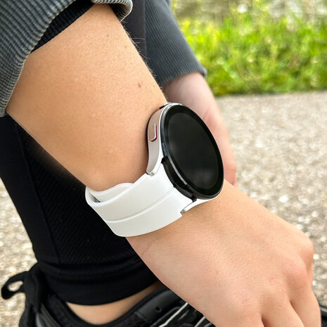 Strap-it Strap-it Samsung Galaxy Watch 4 Classic 42mm Magnetic D-Buckle Strap (White) Strap-it Strap-it Samsung Galaxy Watch 4 Classic 42mm Magnetic D-Buckle Strap (White)