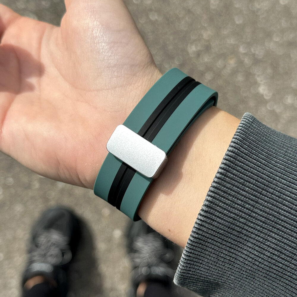 Strap-it Strap-it Samsung Galaxy Watch 6 Classic 47mm Silicone D-Buckle Strap (Green/Black) Strap-it Strap-it Samsung Galaxy Watch 6 Classic 47mm Silicone D-Buckle Strap (Green/Black)