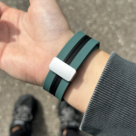 Strap-it Strap-it Samsung Galaxy Watch 6 - 44mm Silicone D-Buckle Strap (Green/Black) Strap-it Strap-it Samsung Galaxy Watch 6 - 44mm Silicone D-Buckle Strap (Green/Black)