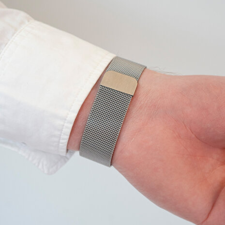 Strap-it Strap-it Samsung Galaxy Watch 4 44mm 'One push' Milanese Strap (Silver) Strap-it Strap-it Samsung Galaxy Watch 4 44mm 'One push' Milanese Strap (Silver)