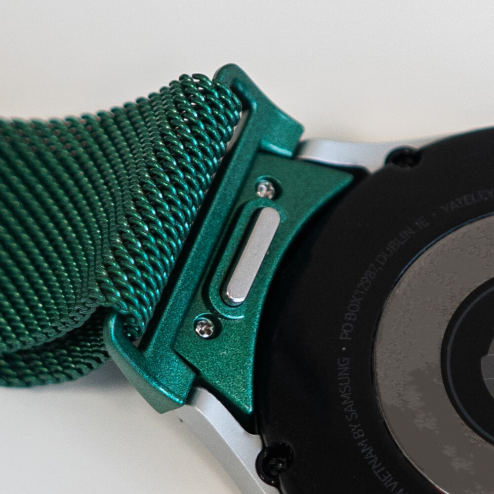 Strap-it Strap-it Samsung Galaxy Watch 6 Classic 43mm 'One Push' Milanese Strap (Green) Strap-it Strap-it Samsung Galaxy Watch 6 Classic 43mm 'One Push' Milanese Strap (Green)
