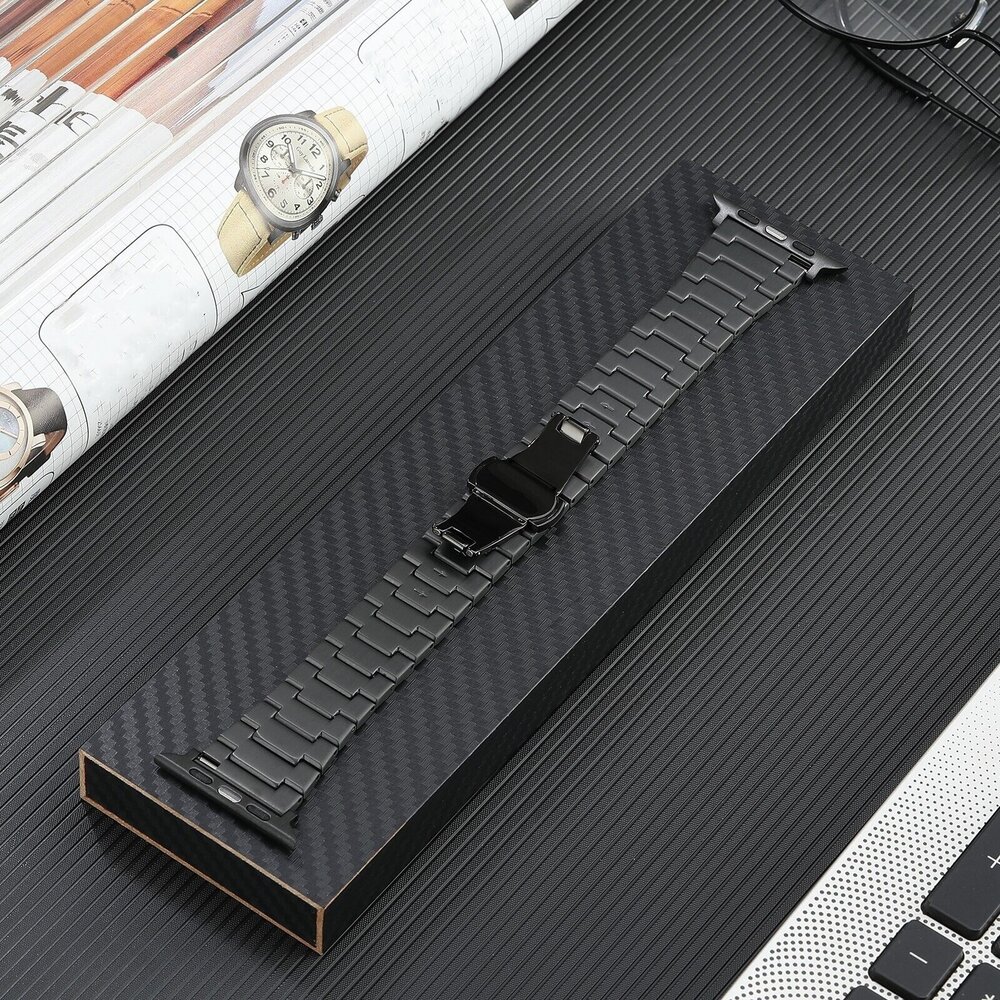 Strap-it Strap-it Apple Watch Luxury Titanium Strap (Black) Strap-it Strap-it Apple Watch Luxury Titanium Strap (Black)