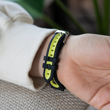 Strap-it Strap-it Fitbit Charge 6 Sport Strap with Buckle (Black/Yellow) Strap-it Strap-it Fitbit Charge 6 Sport Strap with Buckle (Black/Yellow)