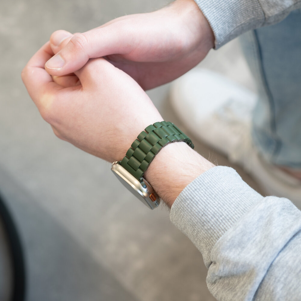 Strap-it Strap-it Apple Watch Steel Strap (Dark Green) Strap-it Strap-it Apple Watch Steel Strap (Dark Green)