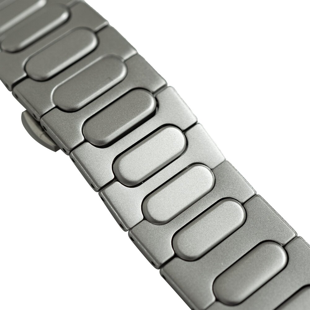 Strap-it Strap-it Apple Watch Bullet Titanium Strap (Titanium) Strap-it Strap-it Apple Watch Bullet Titanium Strap (Titanium)