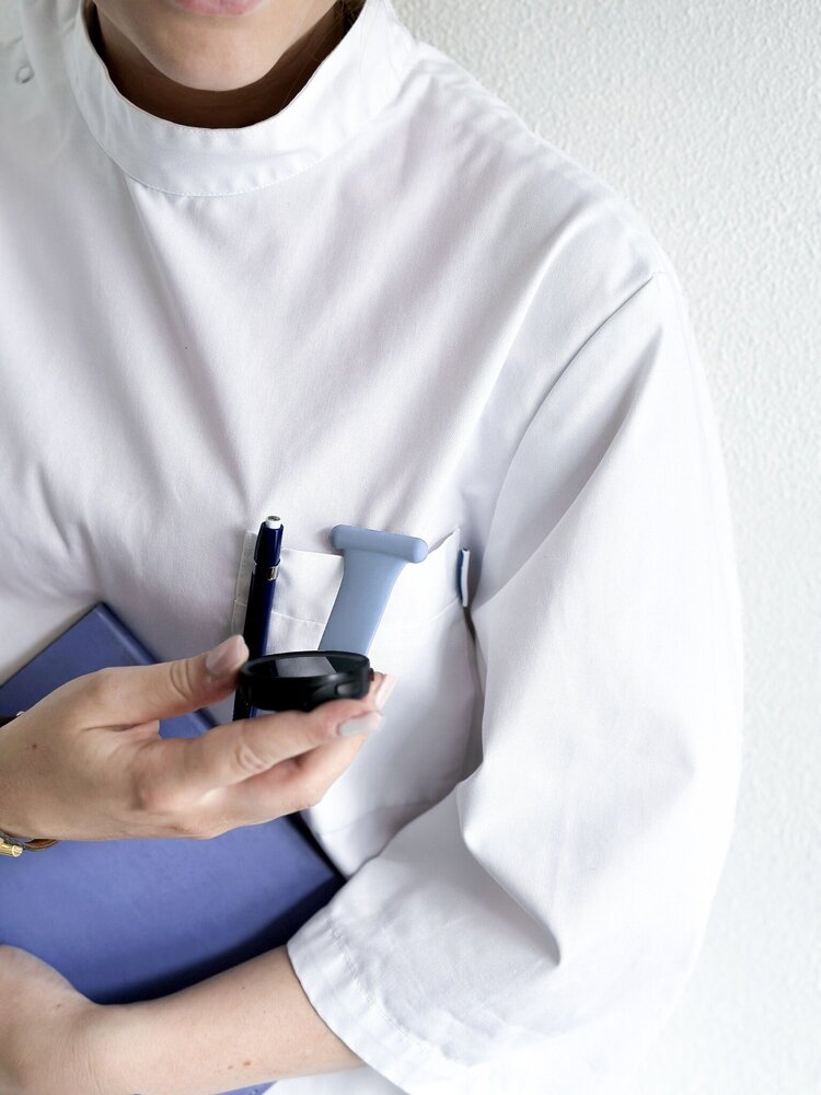 Strap-it Strap-it Samsung Galaxy Watch 7 - 40mm Nurse Fob (Light Blue) Strap-it Strap-it Samsung Galaxy Watch 7 - 40mm Nurse Fob (Light Blue)