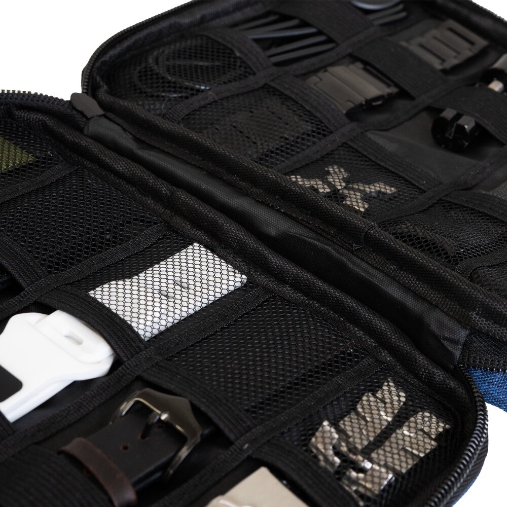 Strap-it Strap-it Premium Organiser for Smartwatch Straps (Blue) Strap-it Strap-it Premium Organiser for Smartwatch Straps (Blue)