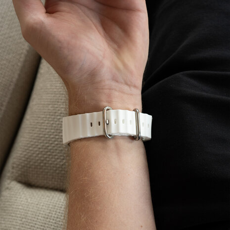 Strap-it Strap-it Samsung Galaxy Watch 4 Classic 42mm Ocean Strap (White) Strap-it Strap-it Samsung Galaxy Watch 4 Classic 42mm Ocean Strap (White)