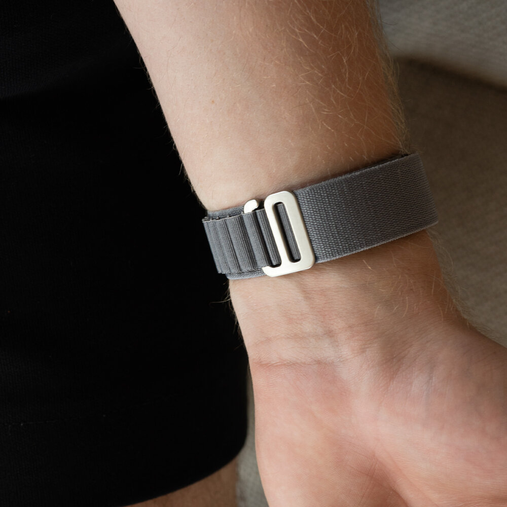 Strap-it Strap-it Samsung Galaxy Watch 4 40mm Alpine Strap (Dark Gray) Strap-it Strap-it Samsung Galaxy Watch 4 40mm Alpine Strap (Dark Gray)