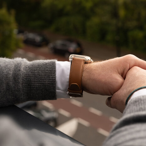 Bandz Bandz Apple Watch Leather Strap 'Classic' (Light Brown) Bandz Bandz Apple Watch Leather Strap 'Classic' (Light Brown)