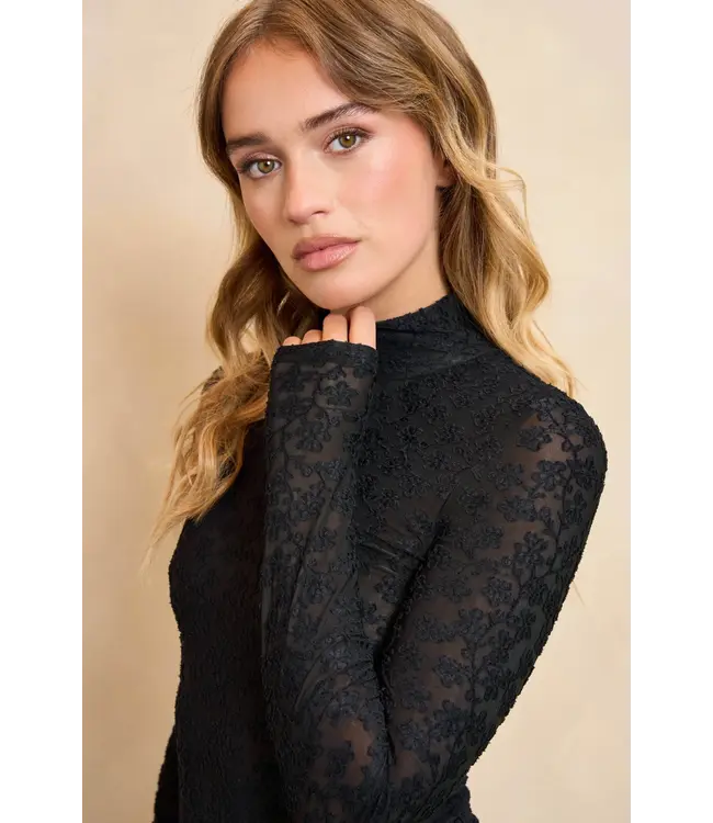 Lofty Manner Top Eliora Black