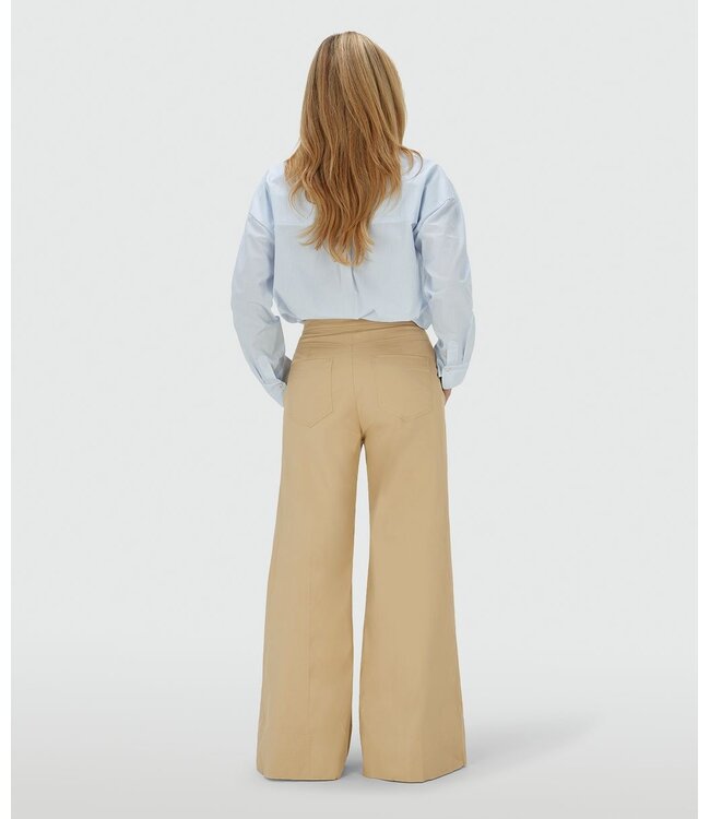 Josh V Broek Regina Light Camel