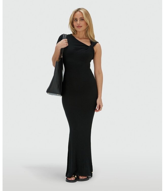 Josh V Jurk Fayla Black