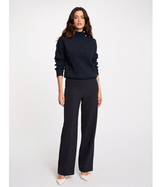 Morgan de toi Morgan Broek Poya Marine