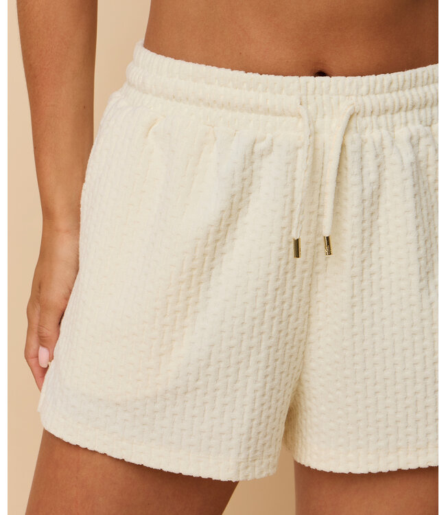 HEYB Short Nova Cream