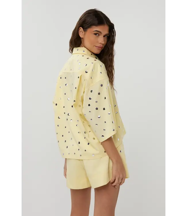 Studio Amaya Short Niv Yellow