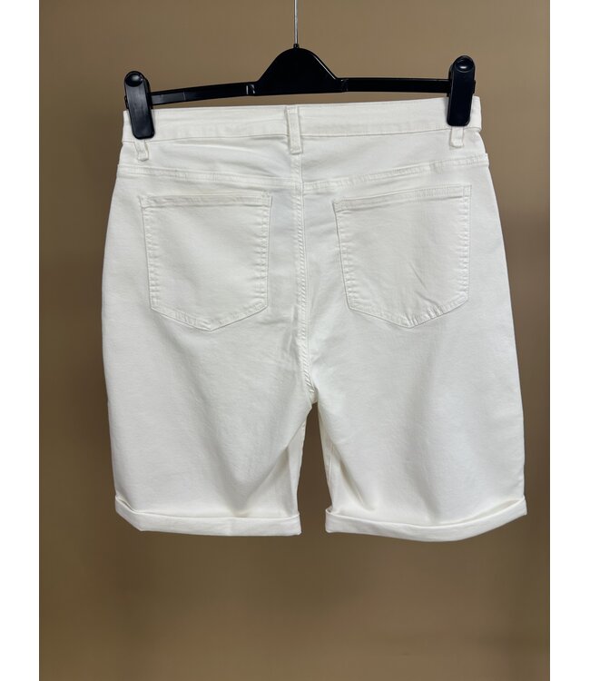 CS The Label Short Pirja Offwhite