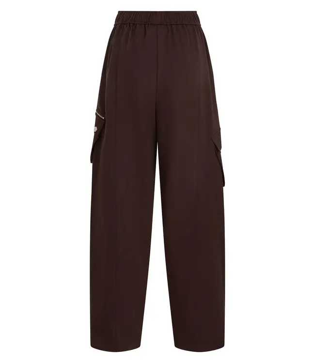 Studio Amaya Broek Zorelle Brown