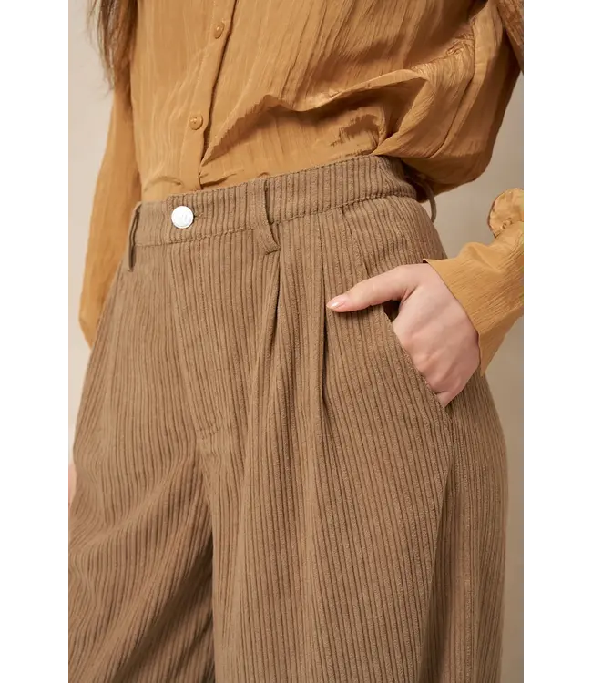 Lofty Manner Broek Josy Pleated Curduroy Taupe