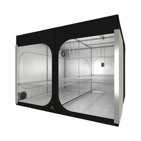 Secret Jardin Dark Room 297 x 297 x 217 cm