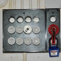 Insulation plugs for fuses incl. padlock adaptor