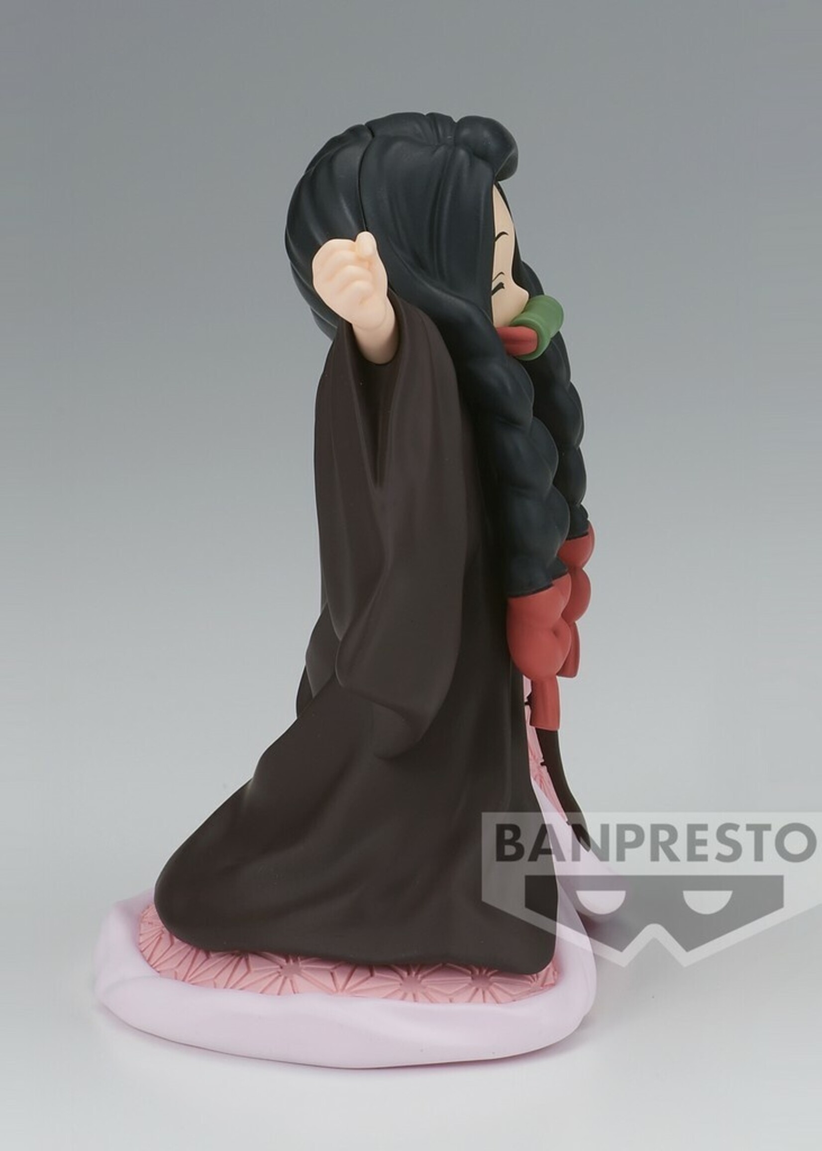 Demon Slayer Kimetsu no Yaiba: Vol. 45 - Nezuko Kamado Statue