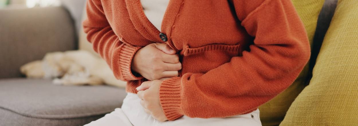 Hoe kom je af van een opgeblazen buik?