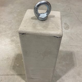 Zware betonvoet met oogbout incl. oogbout M16