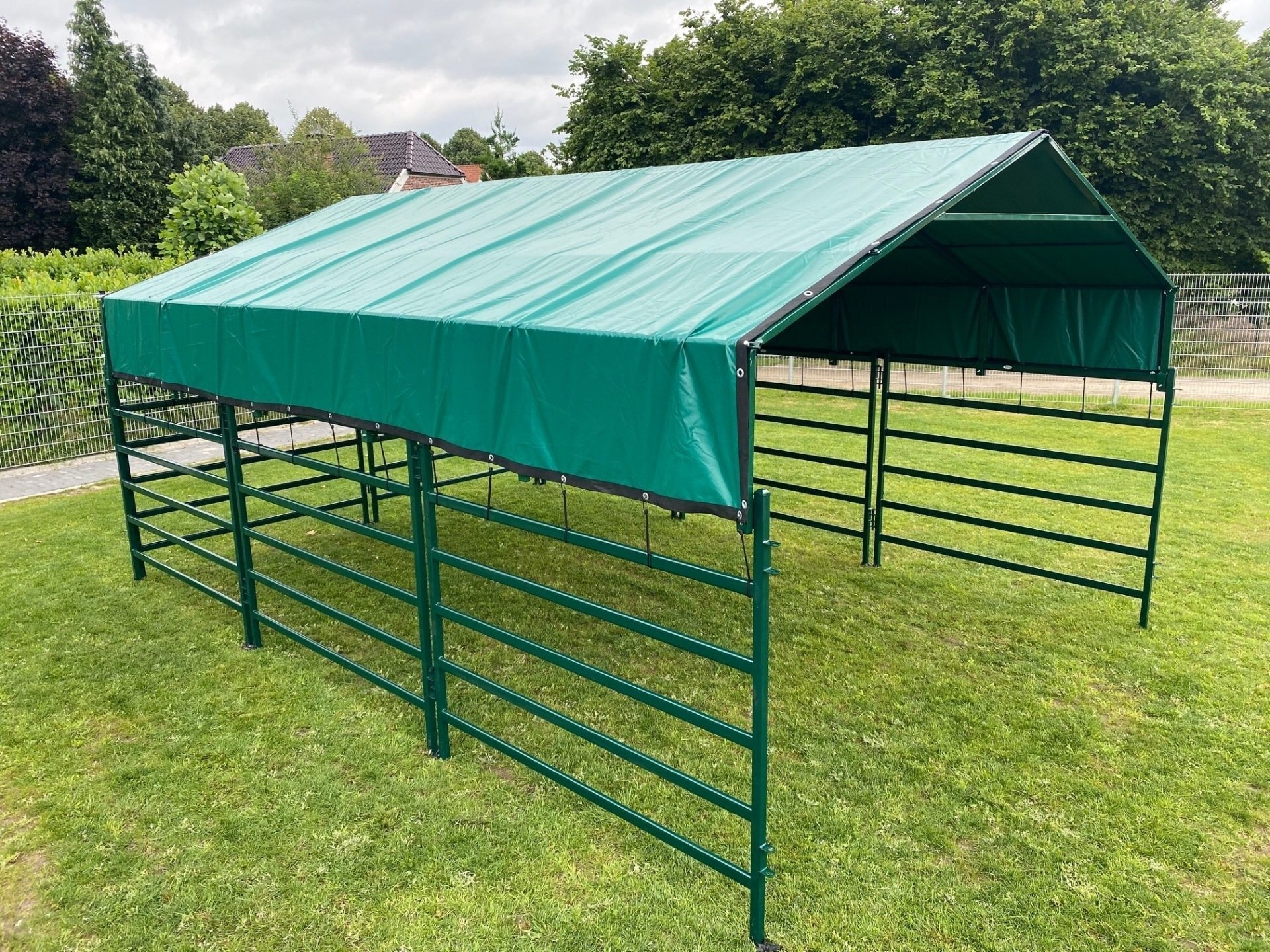 Animal Fences Mobiele schuilstal 180XL 645x425x300 cm - incl. dak- en nokzeil