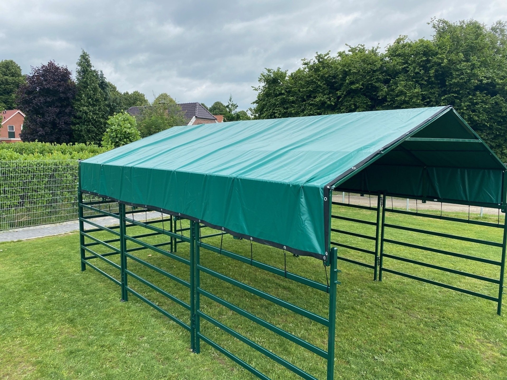 Animal Fences Mobiele schuilstal 160XL 645x425x280 cm - incl. dak- en nokzeil