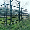 Voorzijde mobiele schuilstal afgesloten 160L of 160XL met toegangsdeur
