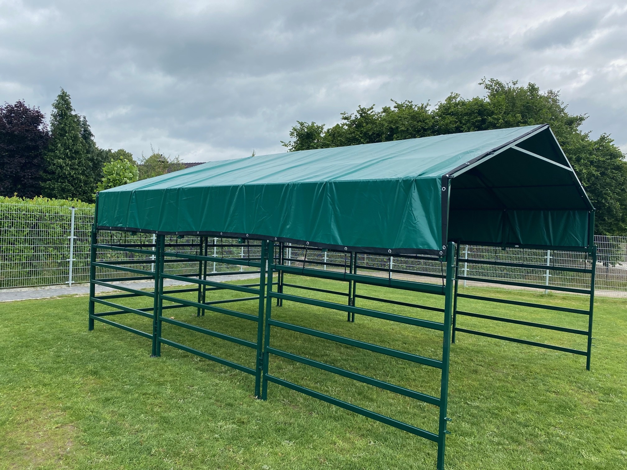 Animal Fences Mobiele schuilstal 160XL 645x425x280 cm - incl. dak- en nokzeil