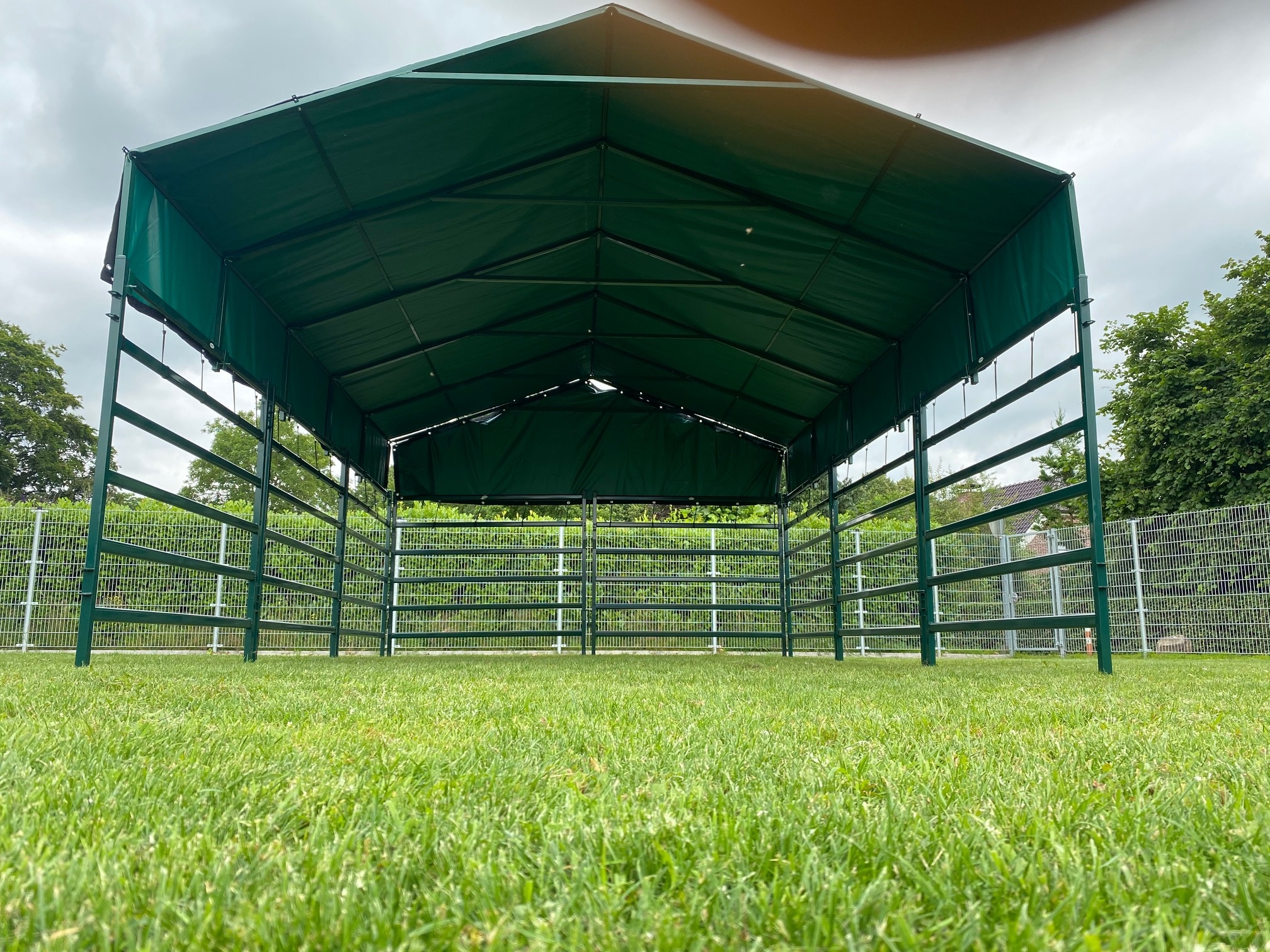 Animal Fences Mobiele schuilstal 160XL 645x425x280 cm - incl. dak- en nokzeil