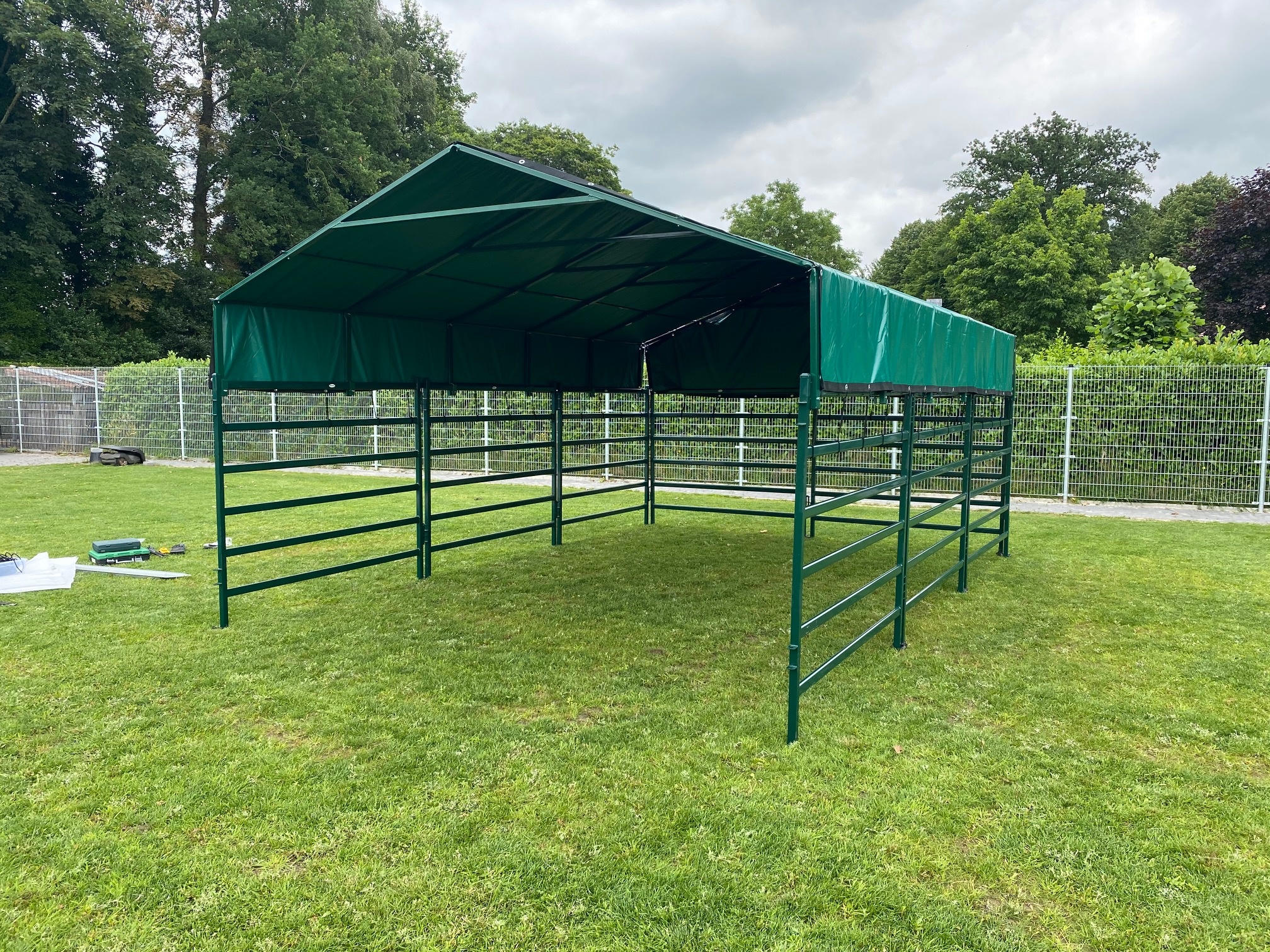 Animal Fences Mobiele schuilstal 160XL 645x425x280 cm - incl. dak- en nokzeil