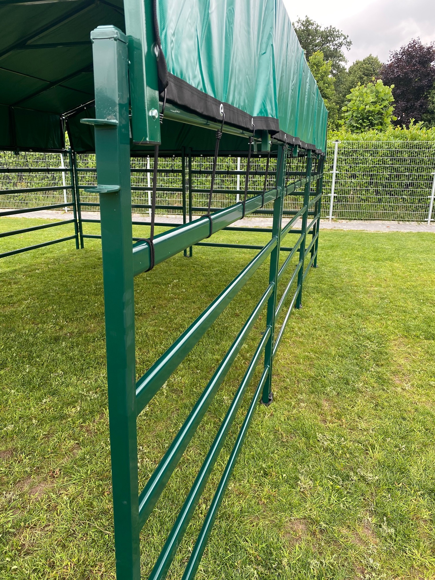 Animal Fences Mobiele schuilstal 180XL 645x425x300 cm - incl. dak- en nokzeil