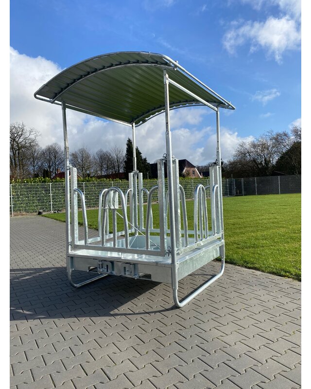 Animal Fences Grote en zeer robuuste hooiruif met zweeds voerhek 8 voerplaatsen 150*150 cm.