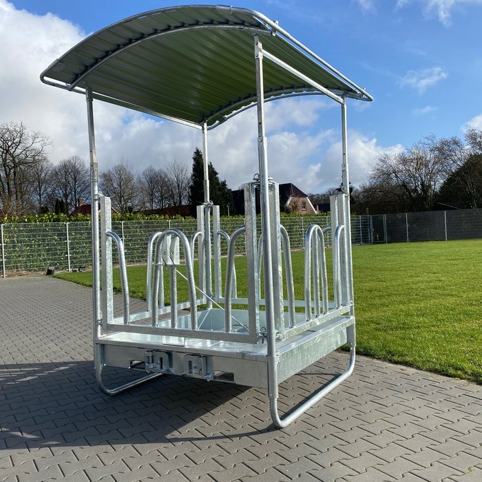 Animal Fences Grote en zeer robuuste hooiruif met zweeds voerhek 8 voerplaatsen 150*150 cm.