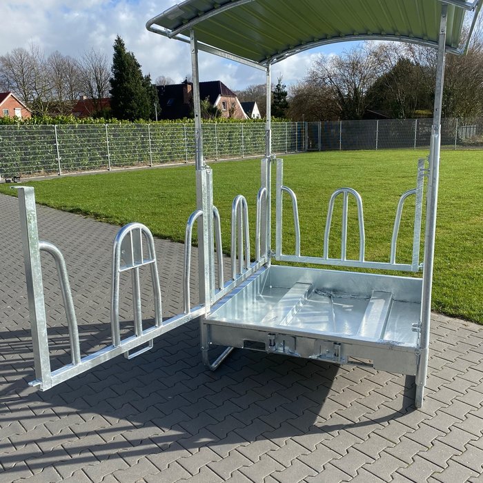 Animal Fences Grote en zeer robuuste hooiruif met zweeds voerhek 8 voerplaatsen 150*150 cm.