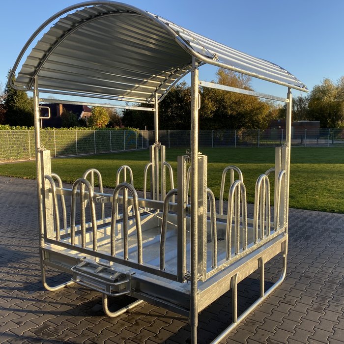 Animal Fences Grote en zeer robuuste hooiruif met zweeds voerhek 12 voerplaatsen 200*200 cm.