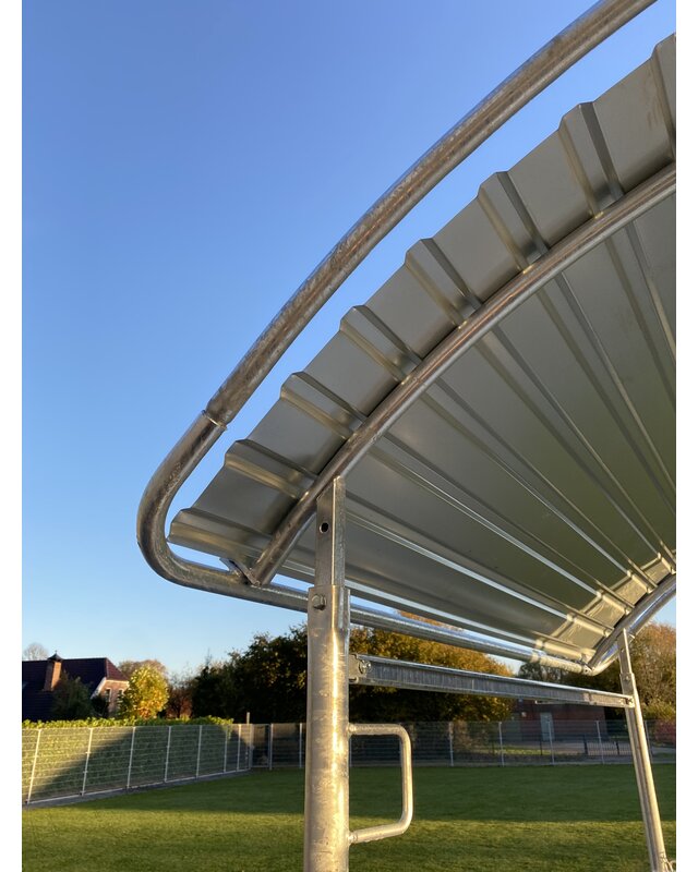 Animal Fences Grote en zeer robuuste hooiruif met zweeds voerhek 12 voerplaatsen 200*200 cm.