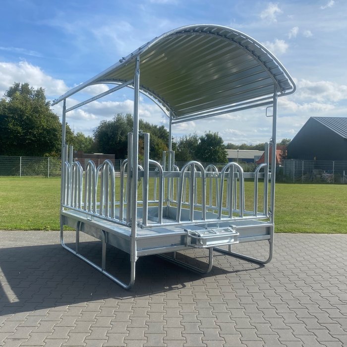 Animal Fences Grote en zeer robuuste hooiruif met zweeds voerhek 14 voerplaatsen 250*200 cm.
