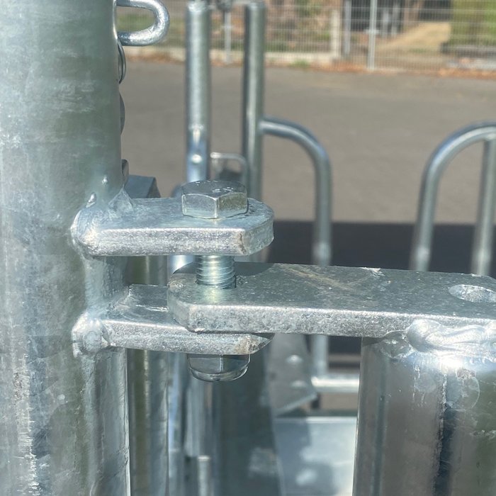 Animal Fences Grote en zeer robuuste hooiruif met zweeds voerhek 14 voerplaatsen 250*200 cm.