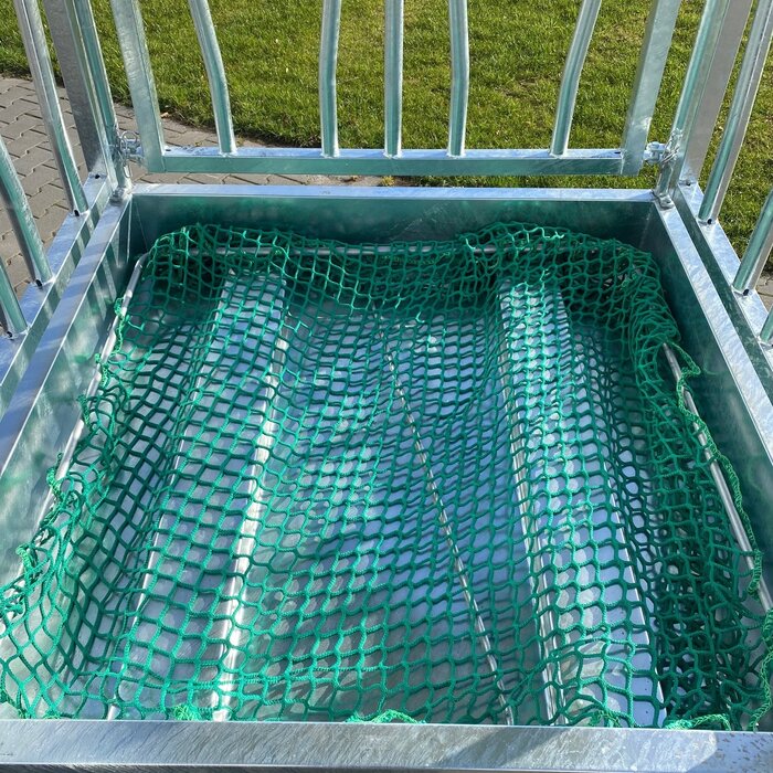 Animal Fences Slowfeeder L 280*280 cm met maaswijdte 40*40 mm.