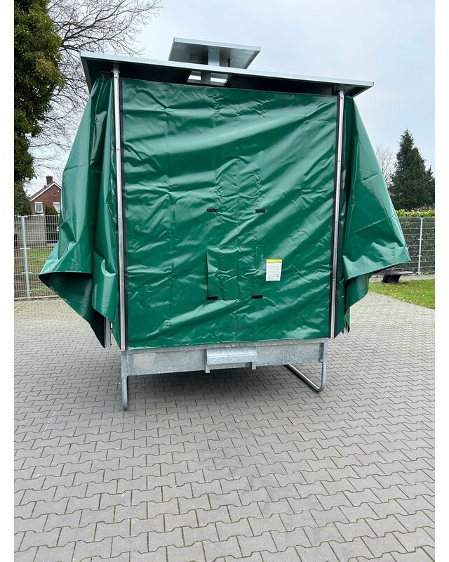 Patura Klimaatruif met zweeds voerhek en groot klimatiseringsdak van 36m2.