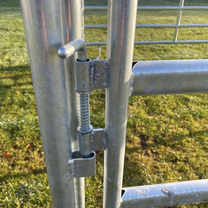 Animal Fences Robuuste mobiele hekken met poort XL grijs 2.40 mtr.