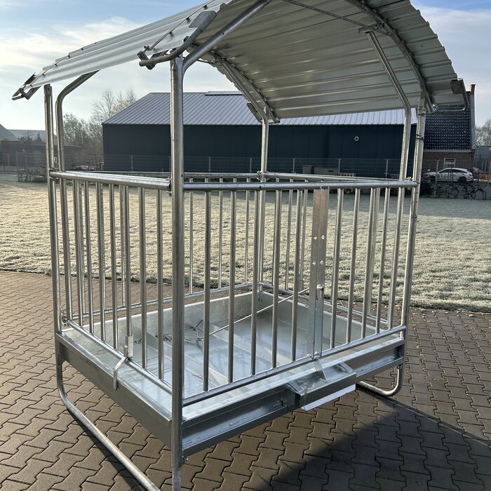 Animal Fences Grote vierkante hooiruif met dak ideaal voor ronde balen