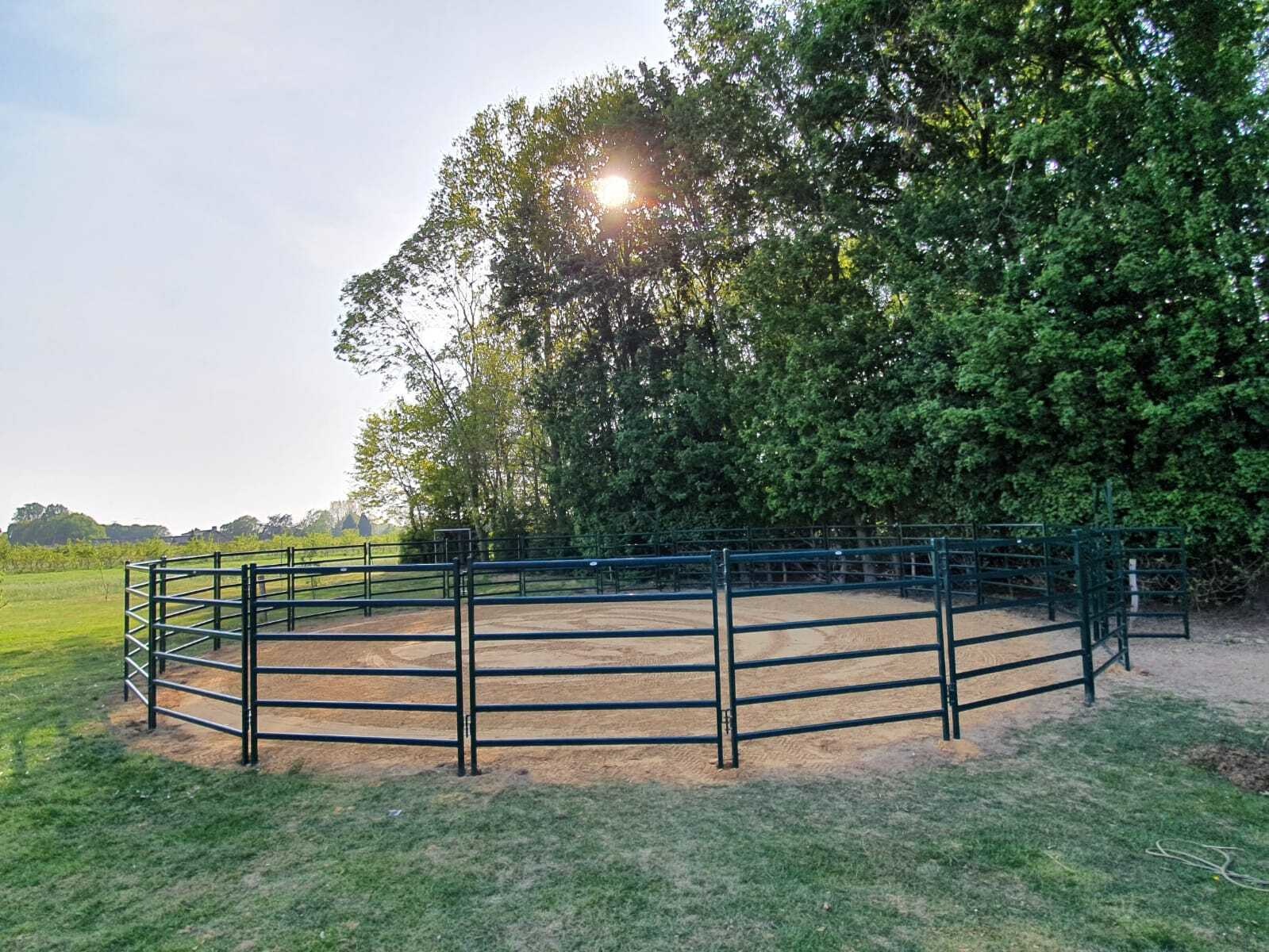 AANBIEDING! Roundpen 1.80 meter Ø 15 mtr. met lichte transportschade